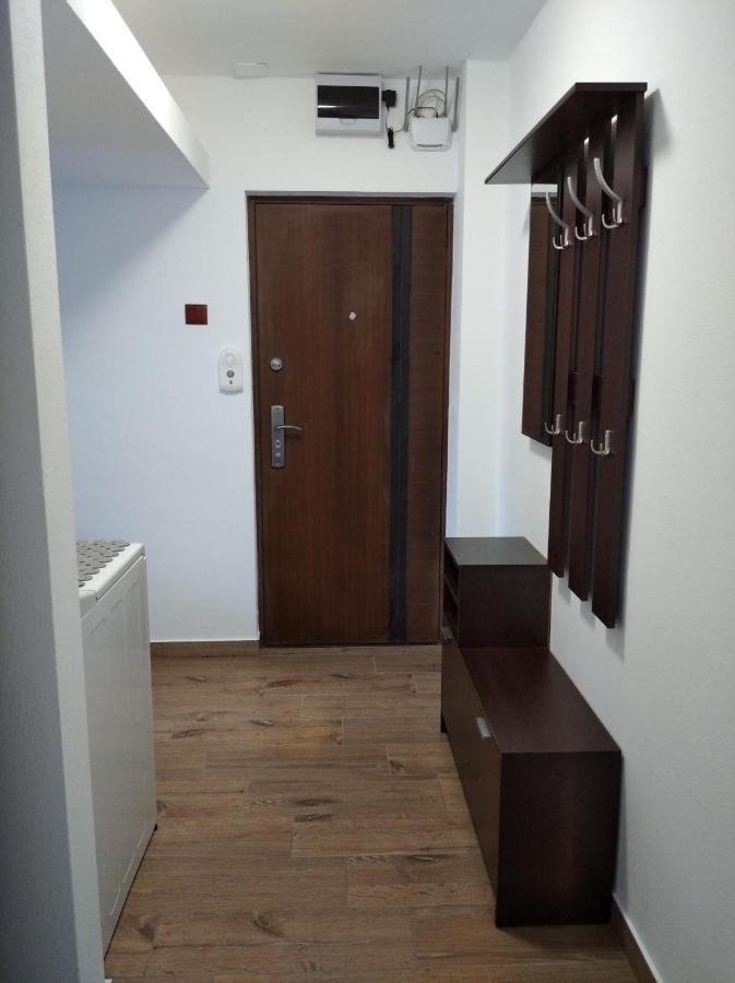 Апартаменты Apartament Cristian Оршова Экстерьер фото
