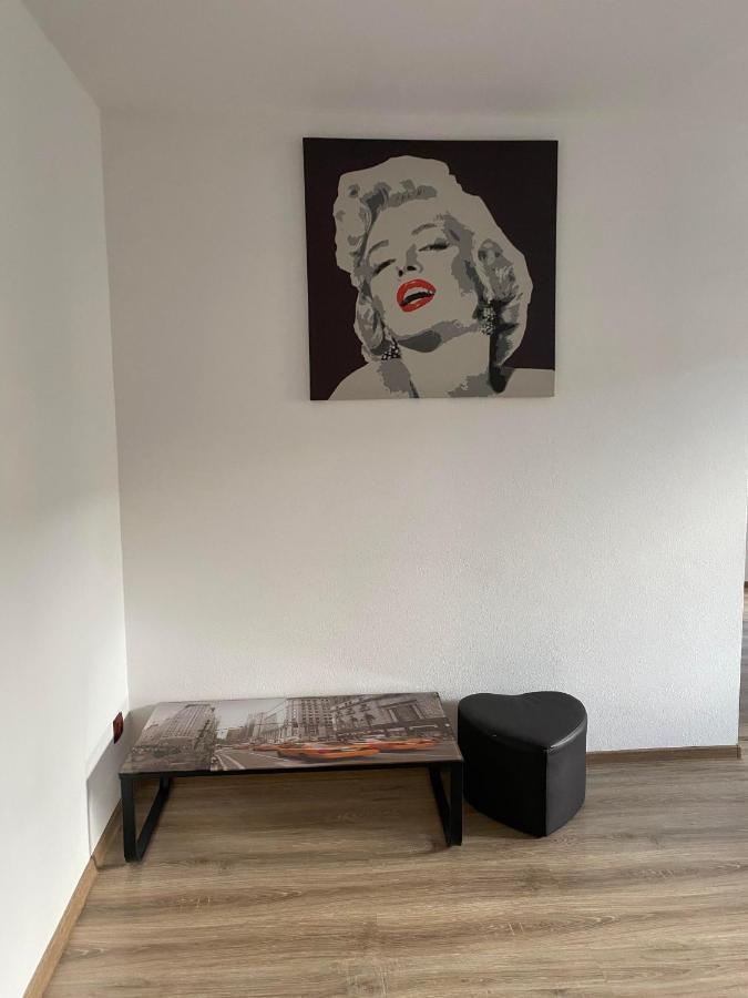Апартаменты Apartament Cristian Оршова Экстерьер фото