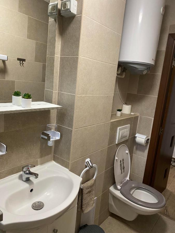 Апартаменты Apartament Cristian Оршова Экстерьер фото