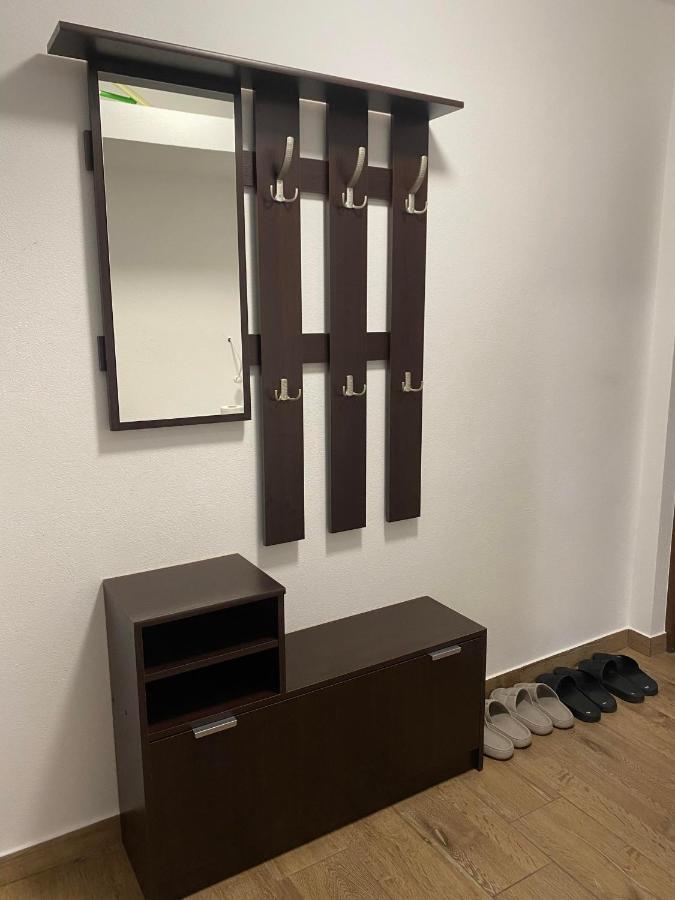 Апартаменты Apartament Cristian Оршова Экстерьер фото